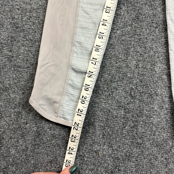 ATHLETA Women’s Heathered Grey Textured Crop Athletic Leggings size: XS - Picture 9 of 11